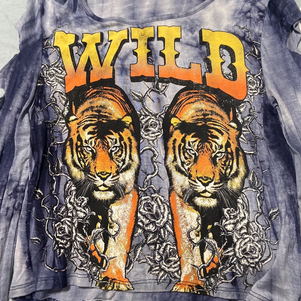 Wild Tiger long sleeve shirt